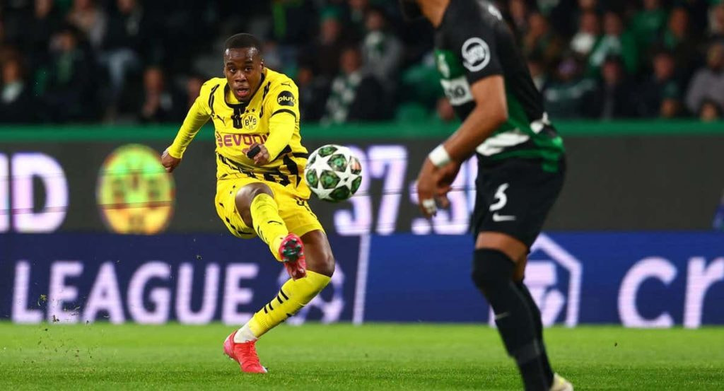Jamie Gittens, durante el Sporting-Borussia Dortmund de Champions League.