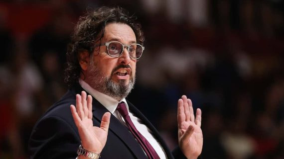 Andrea Trinchieri, entrenador del Bayern de Múnich, en un partido de la Euroliga.