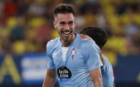 Óscar Mingueza celebra un gol con el Celta.