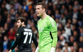 Andrey Lunin, durante el Real Madrid-Nápoles.