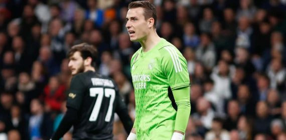 Andrey Lunin, durante el Real Madrid-Nápoles.