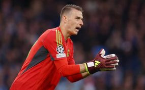 Andrey Lunin, durante el City-Real Madrid.