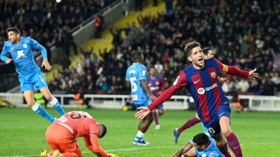 Sergi Roberto, celebrando un gol con el Barcelona.