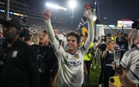 Riqui Puig, con LA Galaxy.