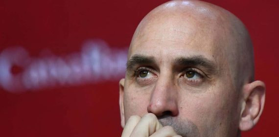 Luis Rubiales durante una conferencia de prensa.