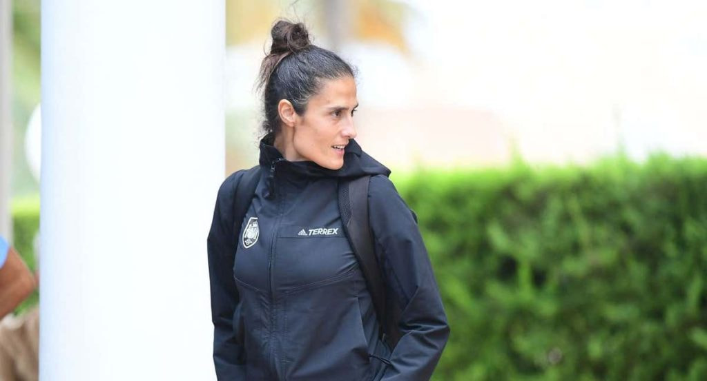 Montse Tomé en el hotel Oliva Nova donde está concentrada la Selección.