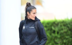 Montse Tomé en el hotel Oliva Nova donde está concentrada la Selección.