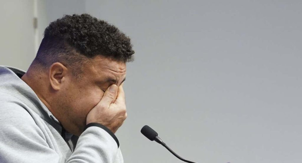 El dueño del Real Valladolid, Ronaldo Nazario, durante una conferencia de prensa.