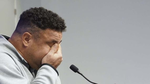 El dueño del Real Valladolid, Ronaldo Nazario, durante una conferencia de prensa.