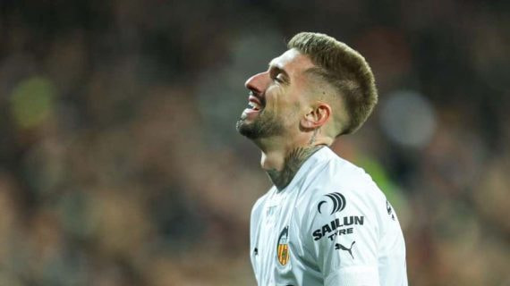 Samu Castillejo en Mestalla.