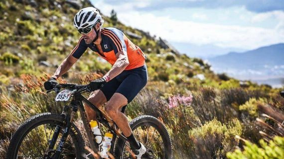 Luis Enrique, durante una de las etapas de la Cape Epic 2023.