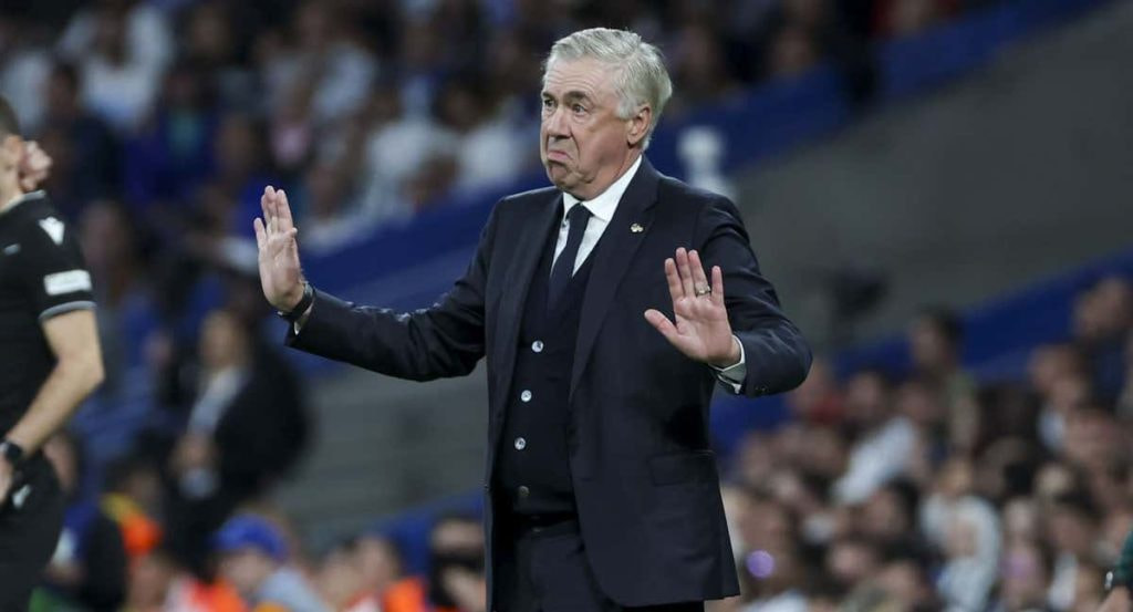 Ancelotti, en el banquillo durante el Real Madrid-Dortmund.