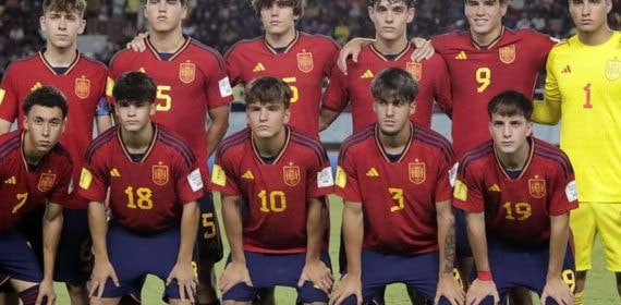 Alineación de la Selección sub-17 frente a Japón.