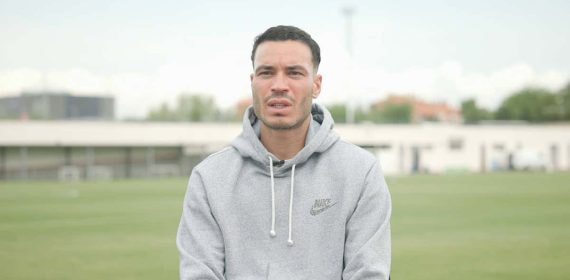 Raúl de Tomás, durante la entrevista a Relevo antes de enfrentarse al Real Madrid.