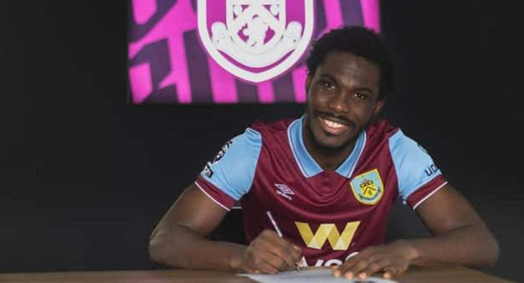 Datro Fofana, firma su cesión con el Burnley.