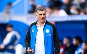 Mendilibar en su etapa como entrenador del Alavés.