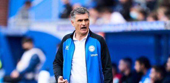 Mendilibar en su etapa como entrenador del Alavés.