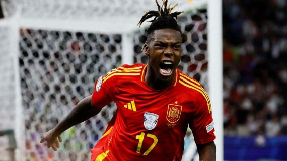Nico Williams celebra un gol en la Eurocopa.