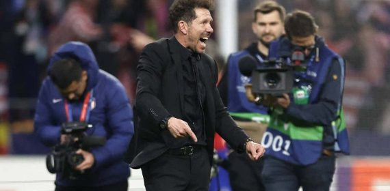 Simeone celebra la victoria en los penaltis ante el Inter.