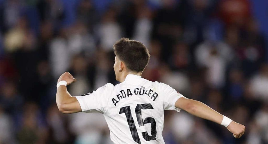Arda Güler, con el Real Madrid.