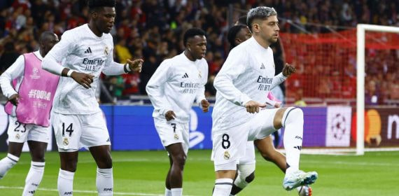 Fede Valverde, en el calentamiento del partido en Lille.