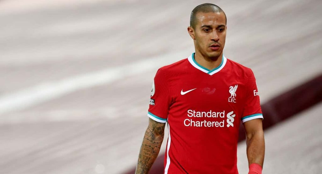 Thiago Alcántara, durante un partido del Liverpool.