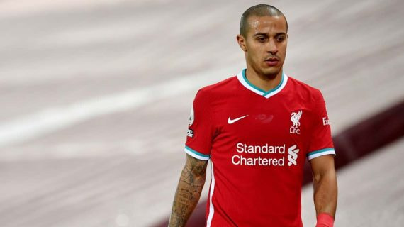 Thiago Alcántara, durante un partido del Liverpool.