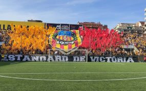 Tifo del Sant Andreu ante el Zamora.