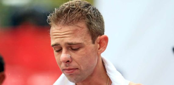 Galen Rupp, uno de los pocos deportistas que aún utilizan tiras nasales.