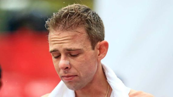 Galen Rupp, uno de los pocos deportistas que aún utilizan tiras nasales.