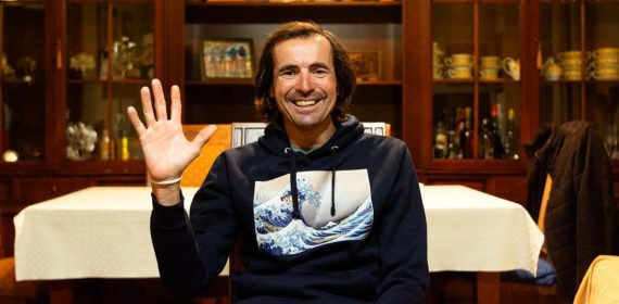 Manolo 'Triki' Beltrán, durante la entrevista con Relevo en su hogar de Jaén.