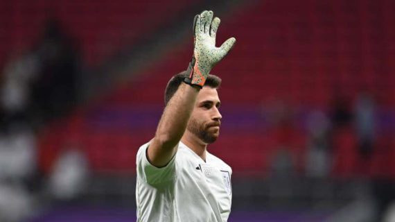 Unai Simón, en un calentamiento de un encuentro del Mundial.