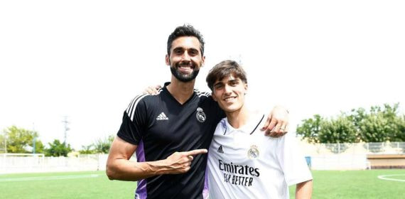 Arbeloa, con Manuel Ángel.