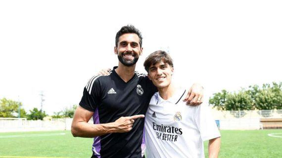 Arbeloa, con Manuel Ángel.