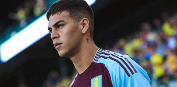 Enzo Barrenechea en un amistoso.