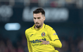 Álex Baena con el Villarreal.