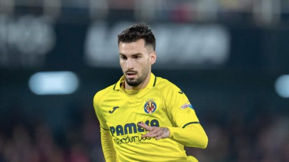 Álex Baena con el Villarreal.