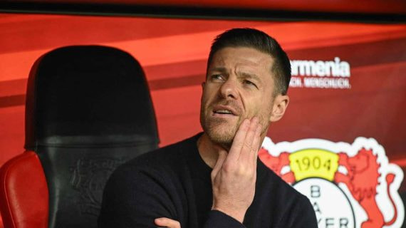 Xabi Alonso, en el banquillo de Bayer Leverkusen.