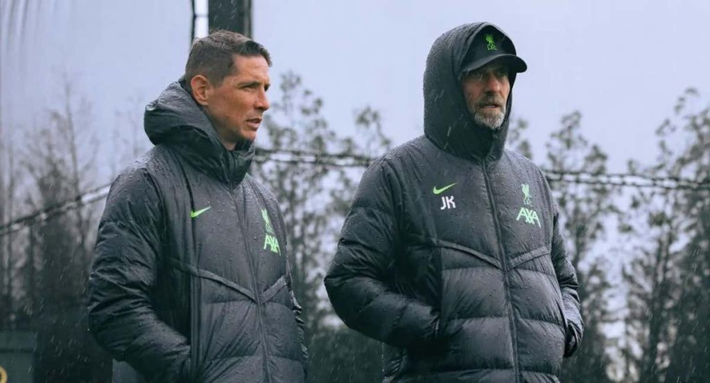 Torres y Klopp durante una sesión de entrenamiento.