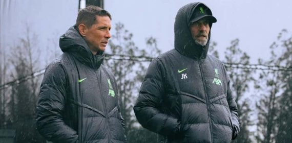 Torres y Klopp durante una sesión de entrenamiento.