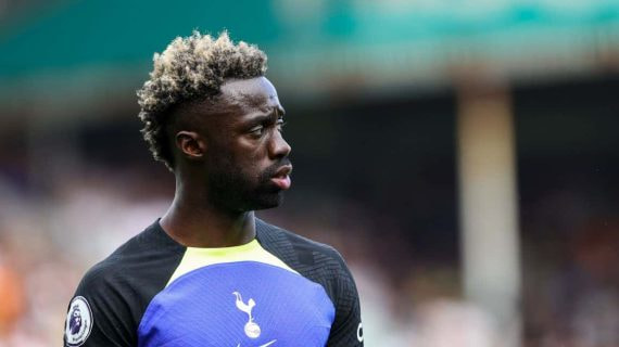 Davinson Sánchez, en un partido con el Tottenham.