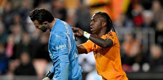 Vinicius y Dimitrievski.