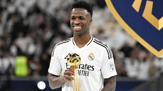 Vinicius, con el premio a mejor jugador de la final Intercontinental.