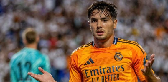 Brahim Díaz celebra un gol con el Real Madrid.