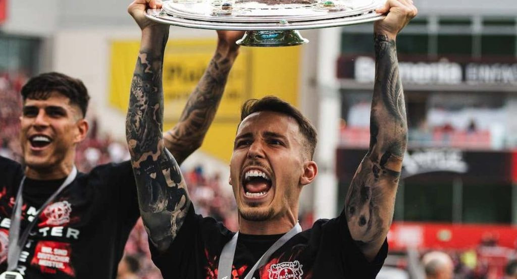 Alejandro Grimaldo, con el Leverkusen.