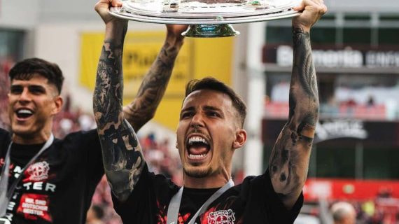 Alejandro Grimaldo, con el Leverkusen.