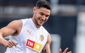 Yaremchuk con el Valencia en un entrenamiento.