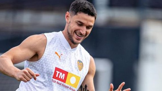 Yaremchuk con el Valencia en un entrenamiento.