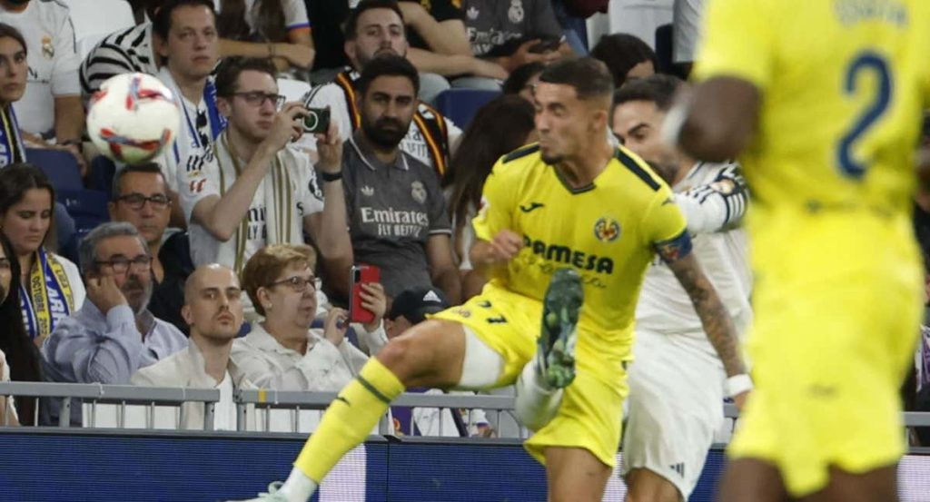 Yeremy Pino y Dani Carvajal, en el momento de la lesión.