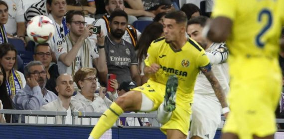 Yeremy Pino y Dani Carvajal, en el momento de la lesión.